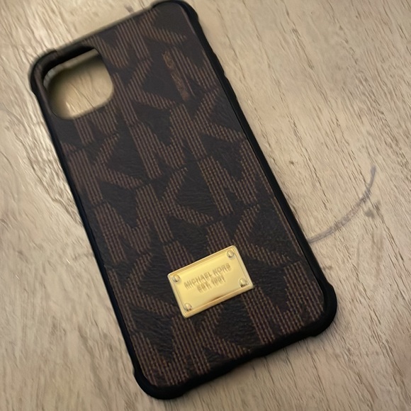 MK 11Pro Max iPhone Case - Picture 3 of 7